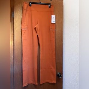 NWT Women’s Athleta Delancey Straight Cargo pants
